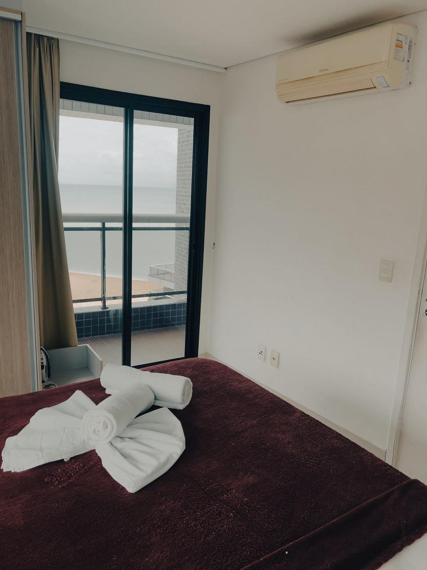 Apartamento Landscape: Conforto Com Varanda E Vista Mar
