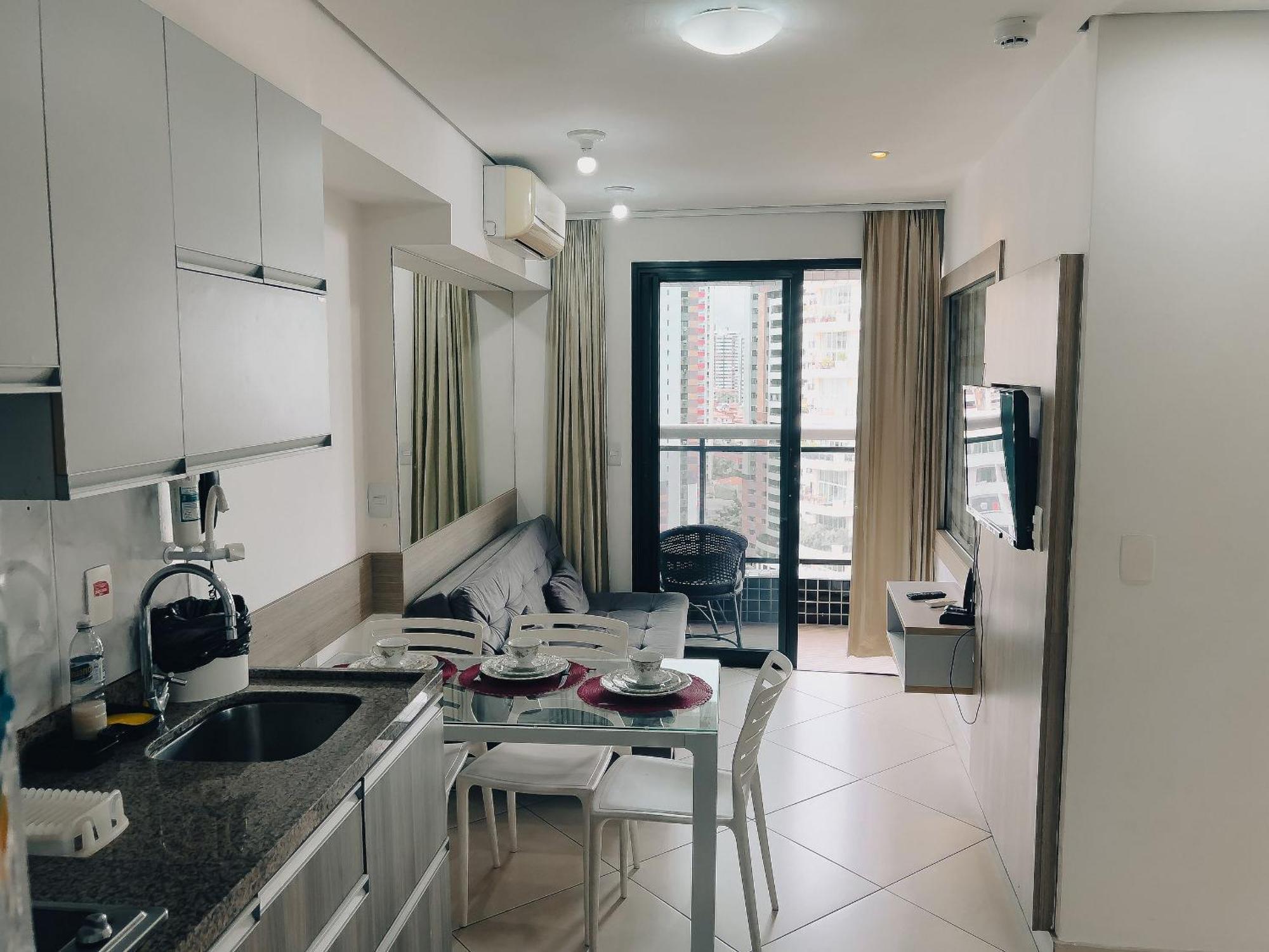 Apartamento Landscape: Conforto Com Varanda E Vista Mar